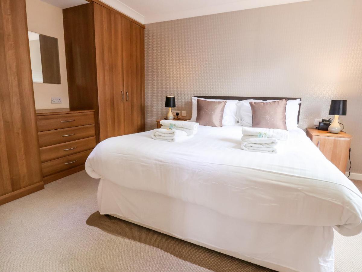 Oak Lodge Hadnall Bagian luar foto